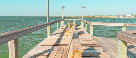 Condo (2 Bedrooms) | Property amenity