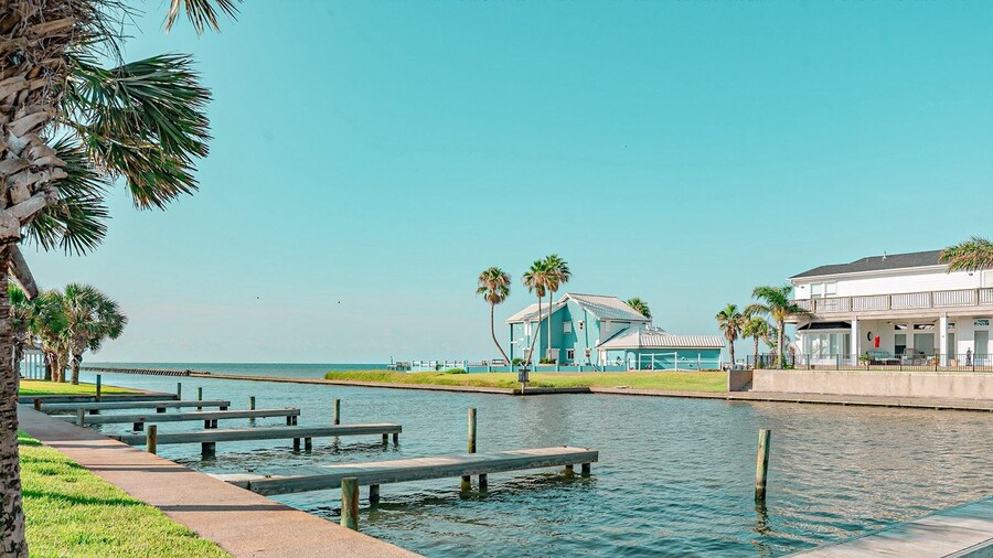 Kontiki Bayfront Condos