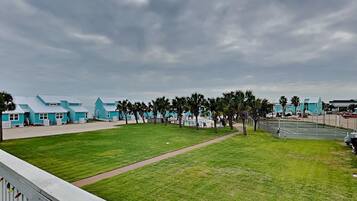 Condo (2 Bedrooms) | Servicio de la propiedad