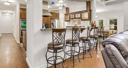 Where Groups Gather to Relax, Restore & Celebrate - Events are welcome. 8400SF