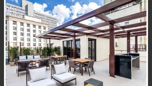 Outdoor dining - Kazanoah - Jacques Pilon (São Paulo)