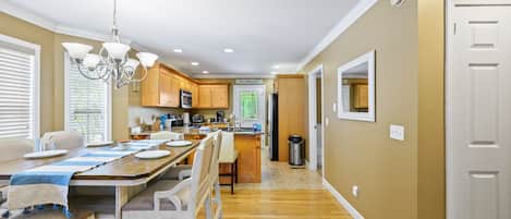 Family House | Private kitchen | Full-sized fridge, microwave, oven, stovetop