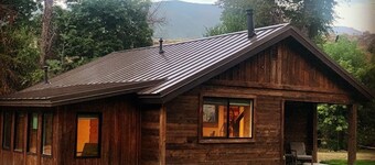 Beautiful Mountain Cabin on Lower Provo River