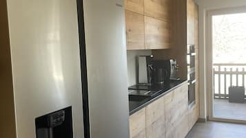 Kühlschrank, Ofen, Herdplatte, Geschirrspüler