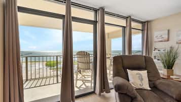 Condo, Multiple Beds, Patio (#414 - Pets) | Interior