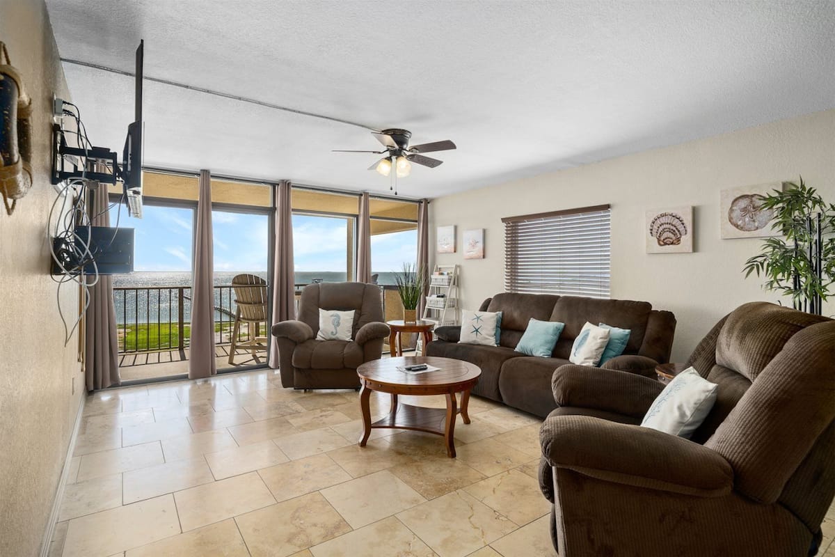 Condo, Multiple Beds, Patio (#414 2 BR - Grandview - Pet Friendly) | Living area | 42-inch flat-screen TV with cable channels, TV