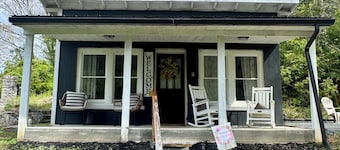 Bennett's Cottage in the Great Smoky Mountains