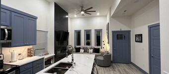 Perfectly located 2 bed/ 2 full bath/ 1 sofa bed. Near trails