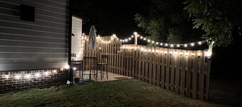 Perfectly located 2 bed/ 2 full bath/ 1 sofa bed. Near trails