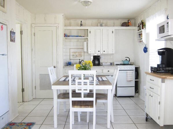 Condo (1 Bedroom) | Property amenity - Little Bay Club by Miss Kitty’s (Rockport)