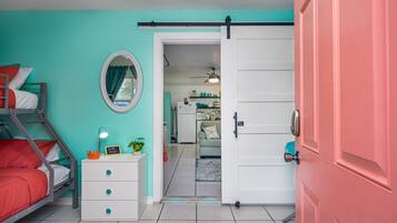 1 bedroom, individually decorated, individually furnished, free WiFi