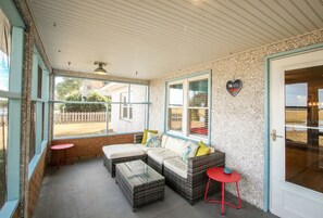 Exterior - Deep Water Dock and Home on the GA Coast (Midway)