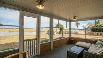 Panoramic House | Terrace/patio