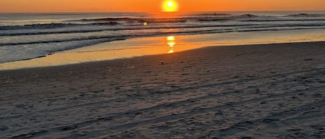 Strand | På stranden, solstolar och strandhanddukar