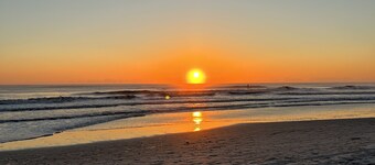 St Augustine Beach Condo just steps from the beach!