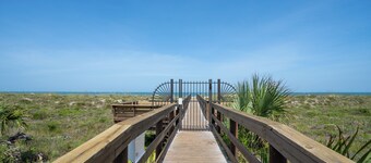 St Augustine Beach Condo just steps from the beach!