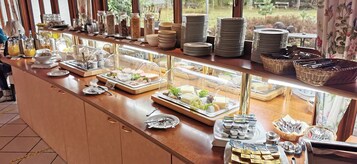 Daily buffet breakfast (EUR 9.90 per person)