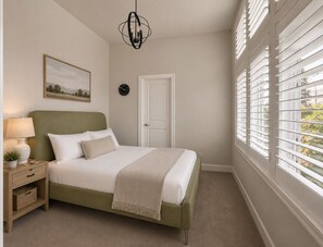 3 Schlafzimmer, Schreibtisch, Reisekinderbett, kostenloses WLAN