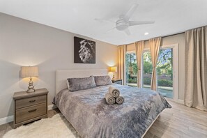 2 bedrooms, desk, iron/ironing board, travel cot