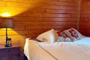 2 Schlafzimmer, Reisekinderbett, WLAN, Bettwäsche