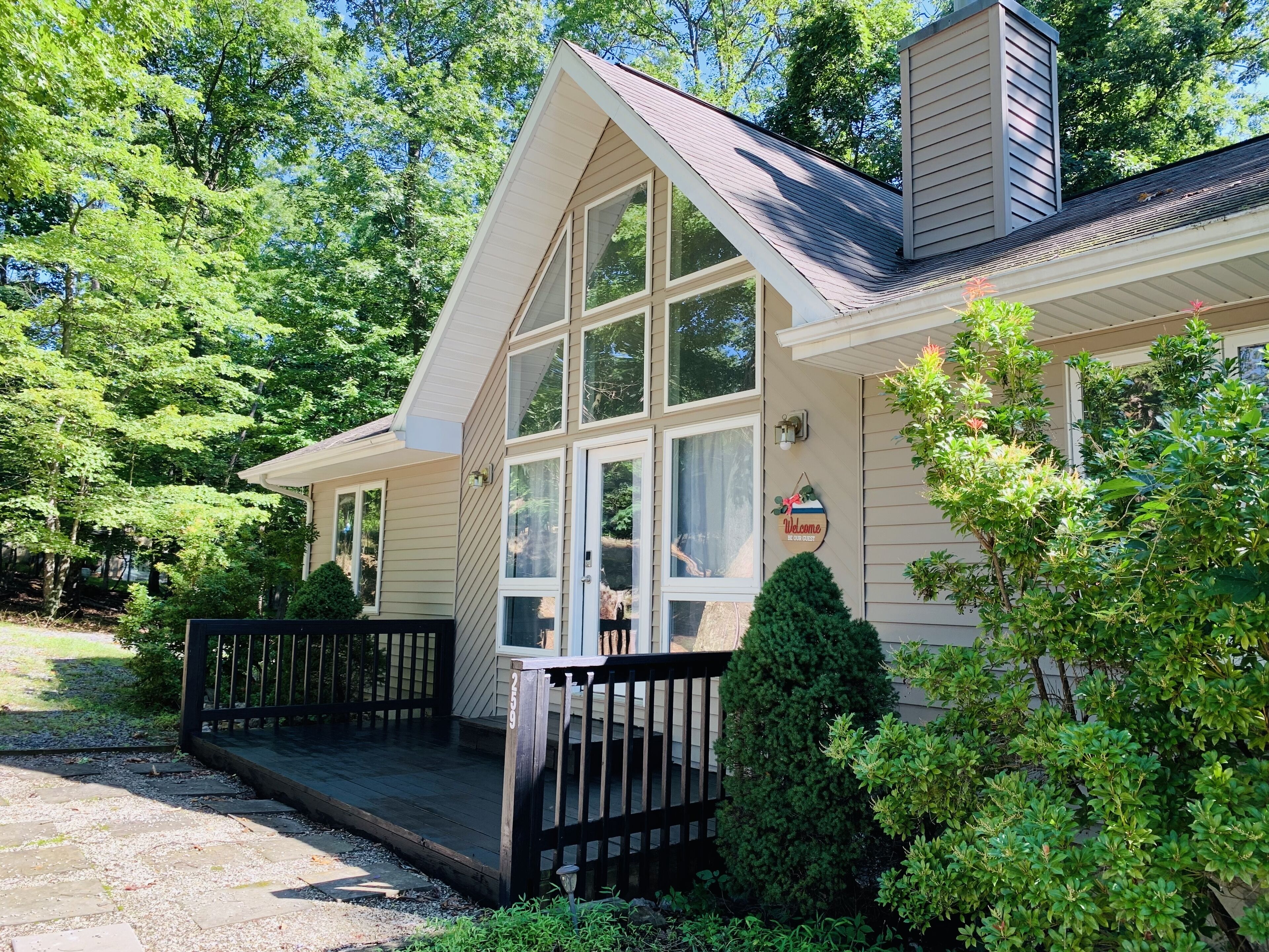 Peaceful, quiet and charming house at the Woods Resort