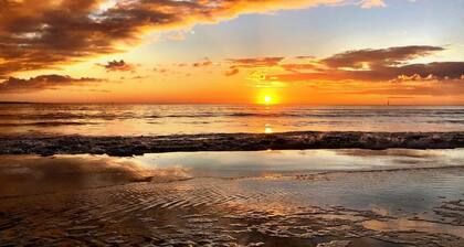 SIRENA DEL MAR IS A 3BD/4BA GULF FRONT HOME W/COMMUNITY POOL!