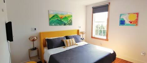 2 habitaciones, escritorio, tabla de planchar con plancha y wifi gratis