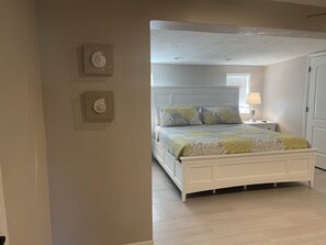 4 bedrooms, desk, iron/ironing board, WiFi