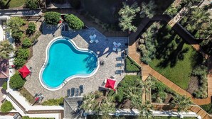 Condo, 2 camas Queen size (HIB-H301 New Rental 3 Pools Free Tix ) | Alberca