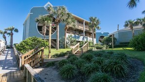 Condo, 2 camas Queen size (HIB-H301 New Rental 3 Pools Free Tix ) | Exterior