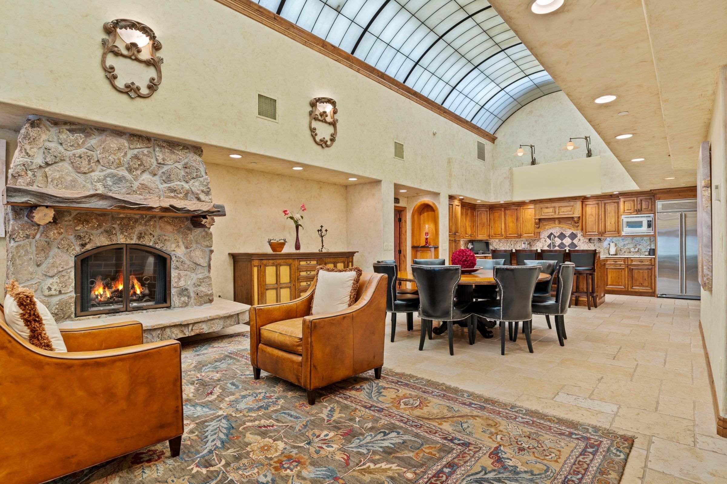 The Atrium at Vail Village by Vail Butler - in town, walk to lift, slopeside ski locker