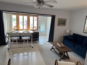 Smart TV, fireplace - Relaxing waterfront condo - 30' Dock! 10 min walk to Jet Express & downtown PC (Port Clinton)