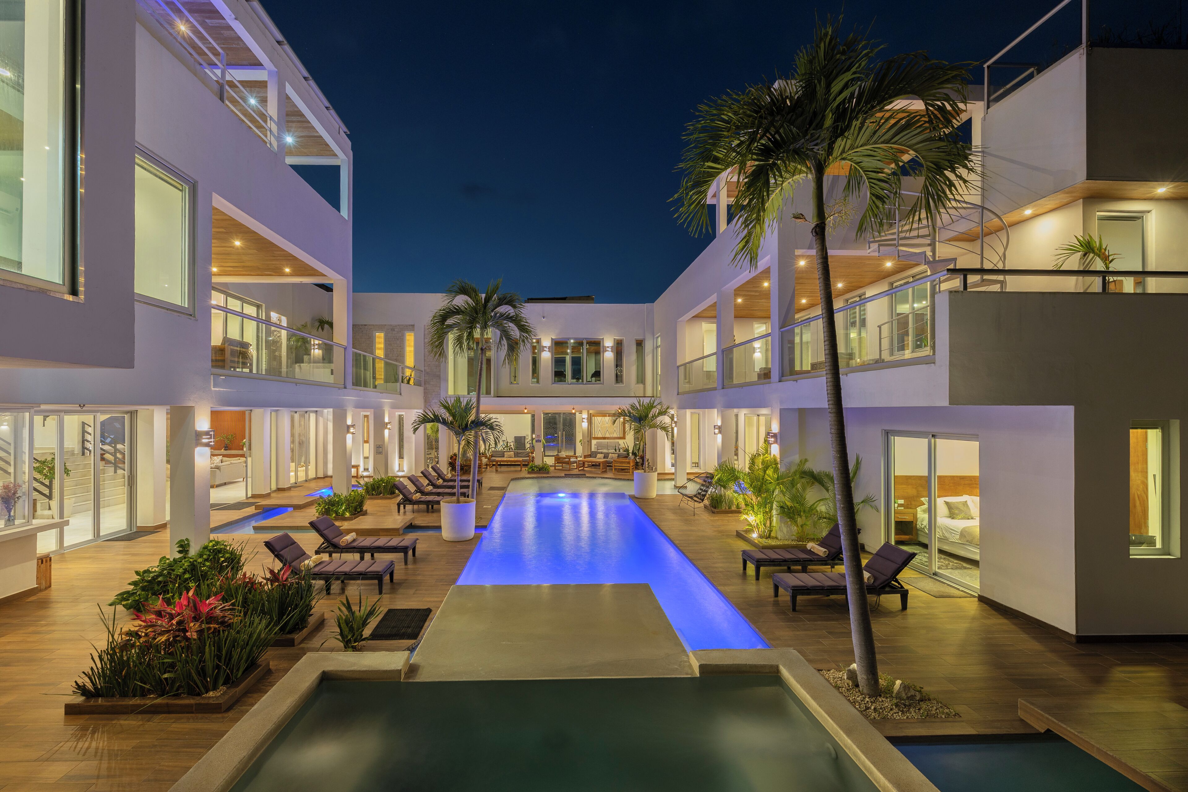 Indoor pool, outdoor pool