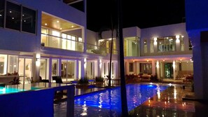 Indoor pool, outdoor pool