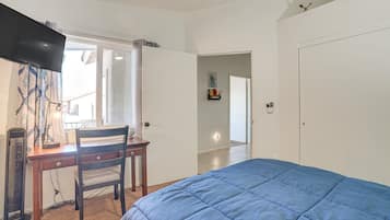 3 slaapkamers, een kluis op de kamer, een bureau