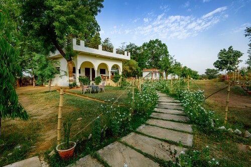 Aryan Camp Riverside Homestay Madla Panna