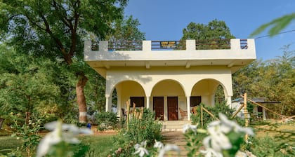 Aryan Camp Riverside Homestay Madla Panna