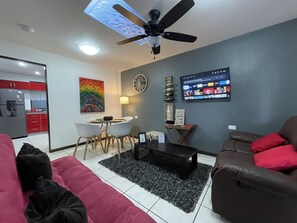 Smart TV - Elegante Casa de 4 Habitaciones a Solo 15 Minutos del Corazón de la Ciudad (San Rafael Abajo)