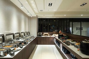 Petit déjeuner buffet