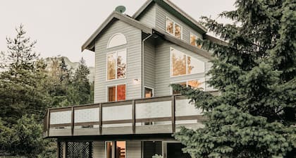 80mbr - Hot Tub - Wifi - BBQ - Wood Stove - Sleeps 7!