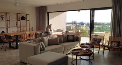 Superbe appartement avec vue mer et montagnes