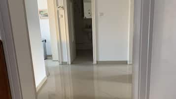 Business Apartment | 2 bedrooms, hypo-allergenic bedding, desk, laptop workspace