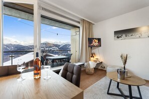 Uklassifisert bilde, 2 av 36, knapp