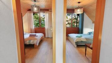 4 bedrooms, desk, iron/ironing board, travel crib