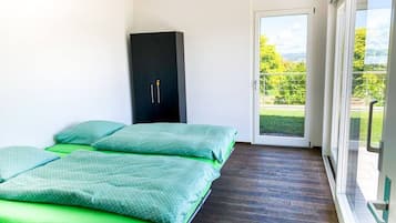 2 Schlafzimmer, Schreibtisch, Bügeleisen/Bügelbrett, kostenloses WLAN