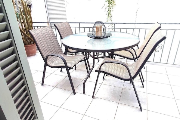 Apartment, 2 Queen Beds | Balcony - Mando Patrasso - A Classical Apartment in Patras (Patras)