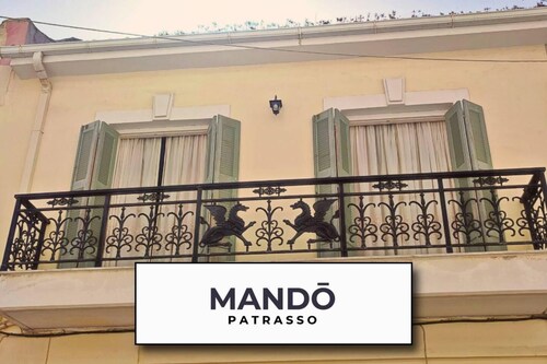Mando Patrasso - A Classical Apartment in Patras