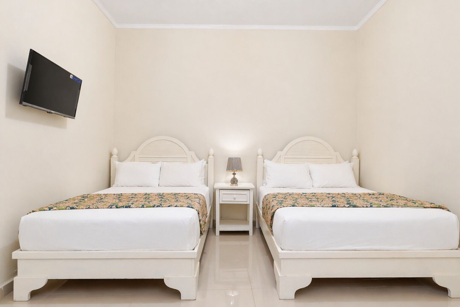 Comfort Double Room | Down duvets, desk, laptop workspace, blackout curtains