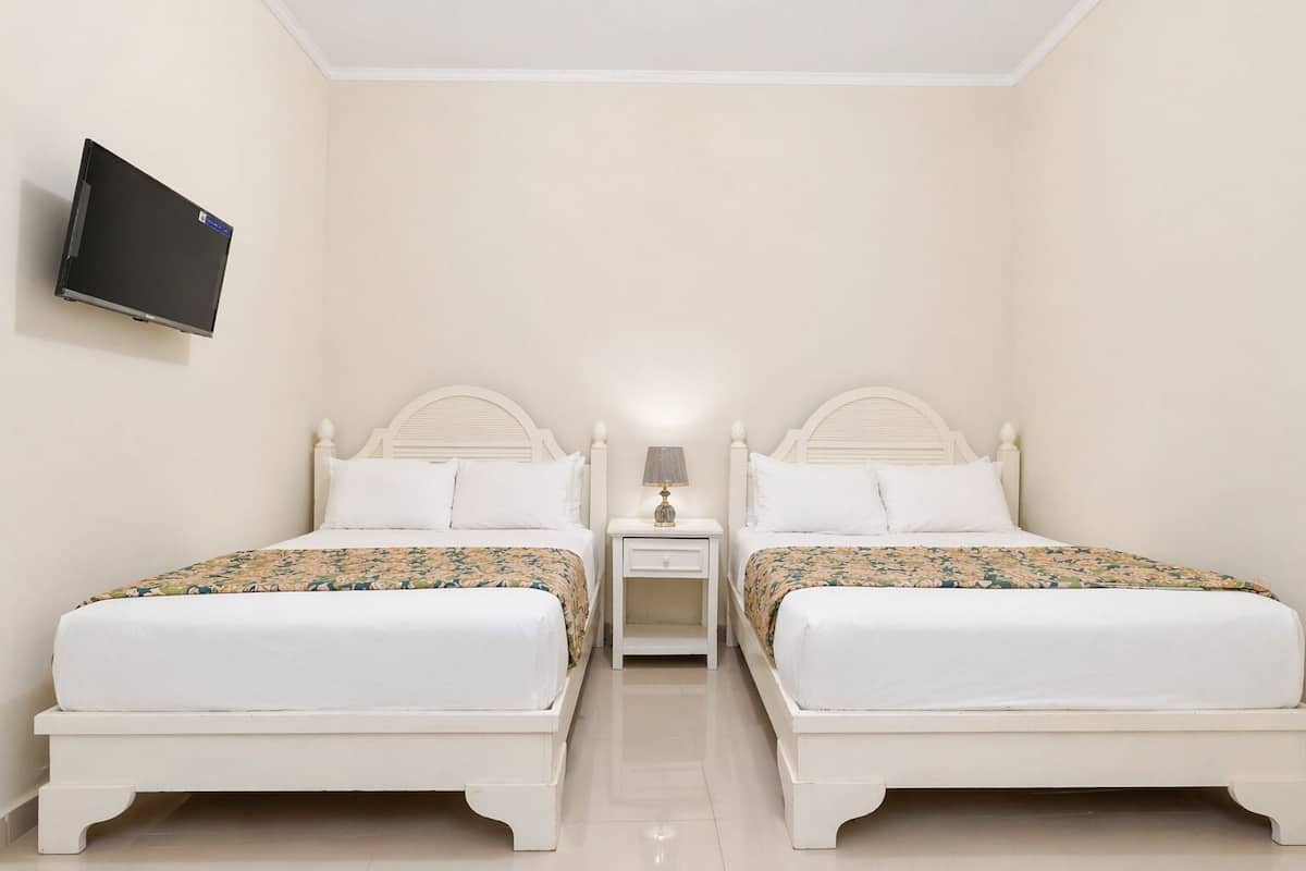 Comfort Double Room | Down comforters, desk, laptop workspace, blackout drapes