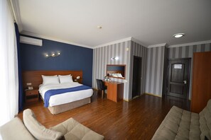 Deluxe Double Room - Aura Boutique Hotel (Batumi)